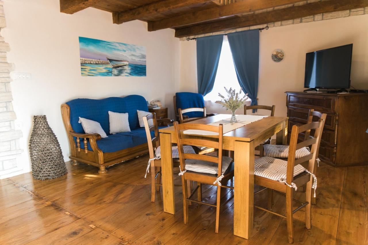 Rustic Apartment Mariva ลิยูบาช ภายนอก รูปภาพ