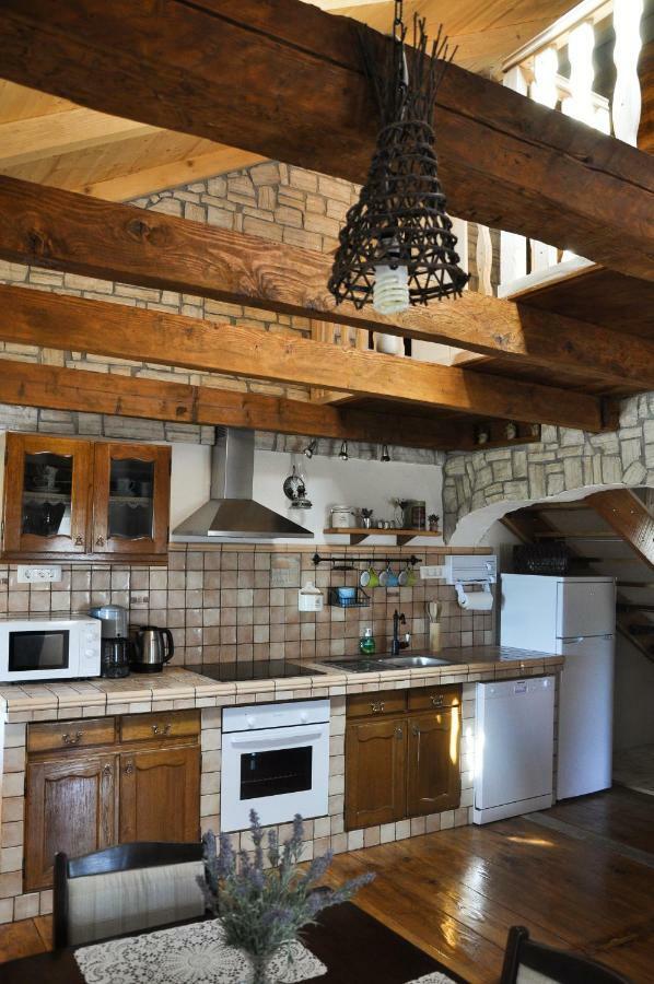 Rustic Apartment Mariva ลิยูบาช ภายนอก รูปภาพ